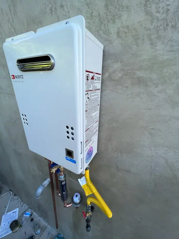 Tankless water heater installation for Poinsettia Heights homes